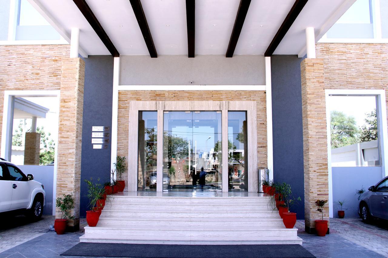 Continent Hotel Nawanshahr Nawāshahr Exterior foto
